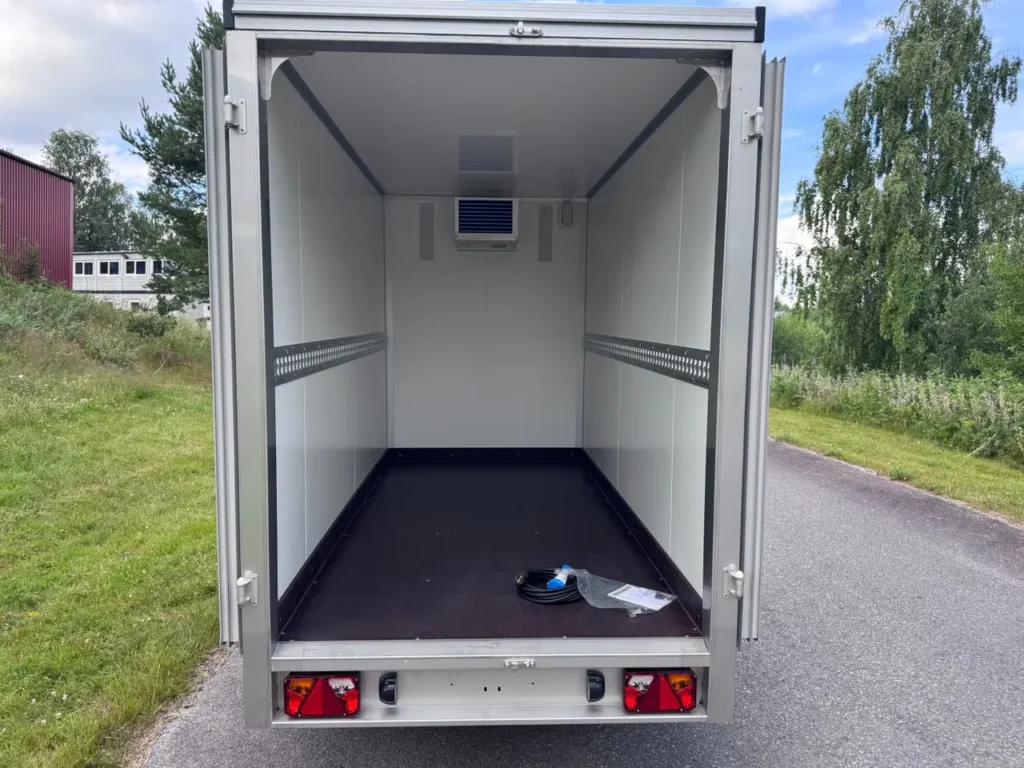 Wiks Cooling Box Kühlanhänger - 2700kg Kühlkoffer 50mm Isolation 0-10°C GOVI