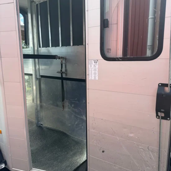 Cheval Liberté Touring Country Pferdeanhänger - 2 Pferde Frontausstieg Sattelkammer Alu/Polyester – Bild 18