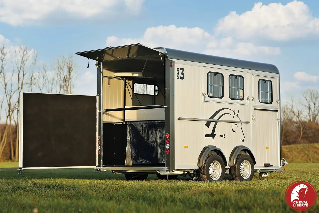 Cheval Liberté MAXI 3 Pferdeanhänger - 3 Pferde Diagonallader Frontausstieg Pullman2 Sattelkammer 100km/h – Bild 7