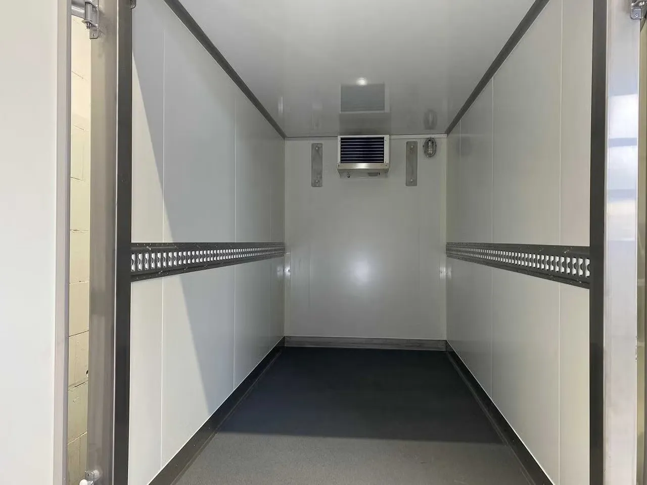 Wiks Cooling Box Kühlanhänger - 2700kg Kühlkoffer 50mm Isolation 0-10°C GOVI – Bild 5