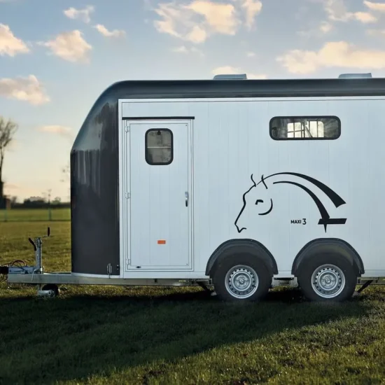 Cheval Liberté MAXI 3 Pferdeanhänger - 3 Pferde Diagonallader Frontausstieg Pullman2 Sattelkammer 100km/h – Bild 1