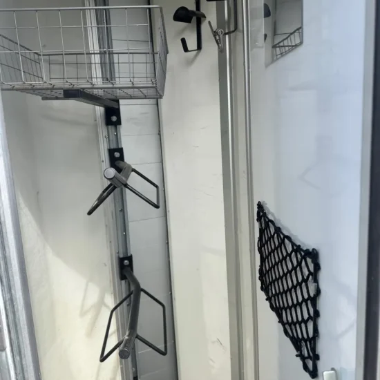 Cheval Liberté Touring Country Pferdeanhänger - 2 Pferde Frontausstieg Sattelkammer Alu/Polyester – Bild 21