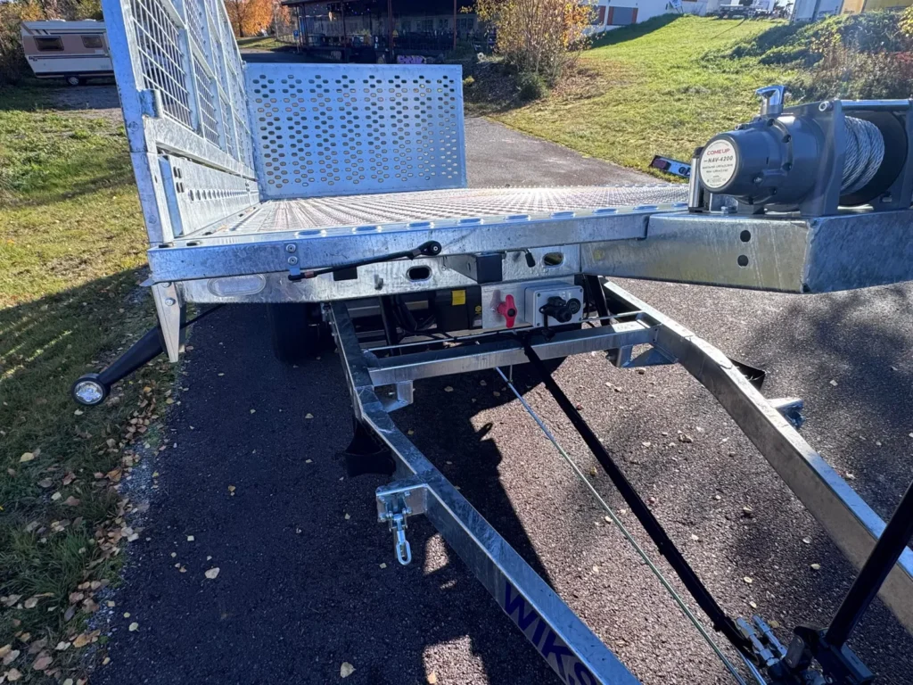 Anhänger Wiks Transformer 35.43 - Hydraulisch ankippbarer, ausklappbarer Multi-Transporter