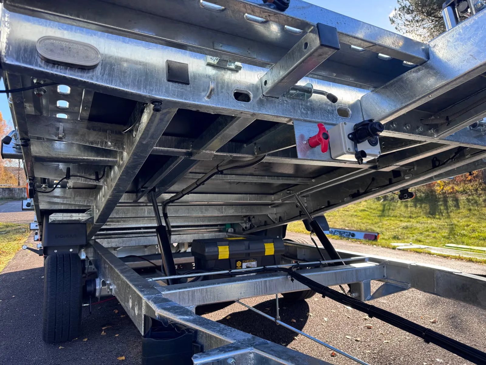 Anhänger Wiks Transformer 35.43 - Hydraulisch ankippbarer, ausklappbarer Multi-Transporter – Bild 5