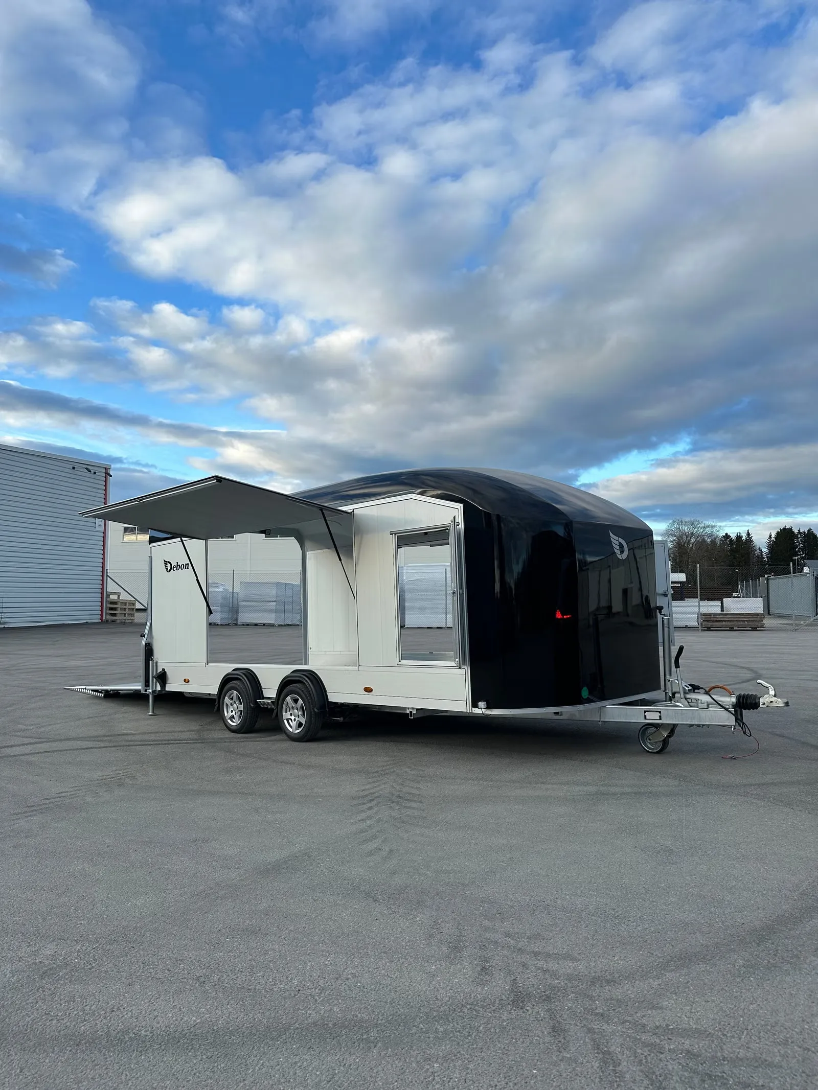 Geschlossener Autotransporter Debon Roadster 2000 (mit Fluggeltüren & Seitentüren) – Bild 2