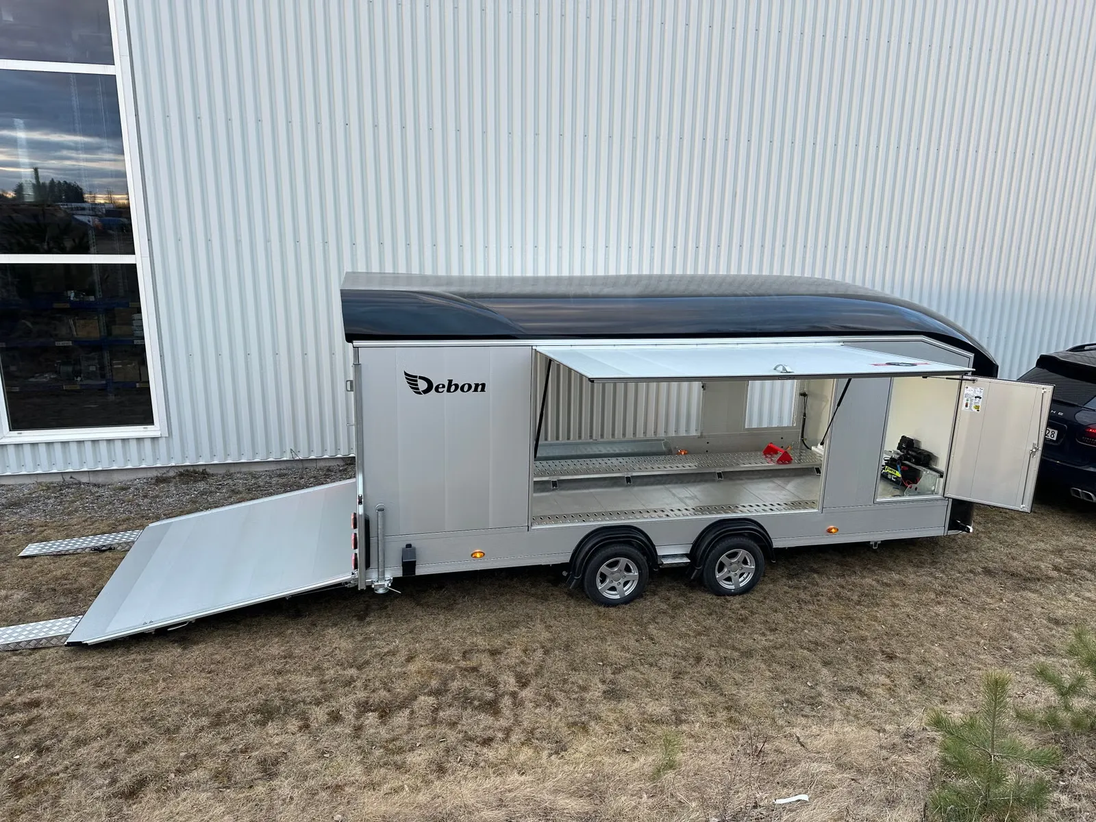 Geschlossener Autotransporter Debon Roadster 2000 (mit Fluggeltüren & Seitentüren) – Bild 3
