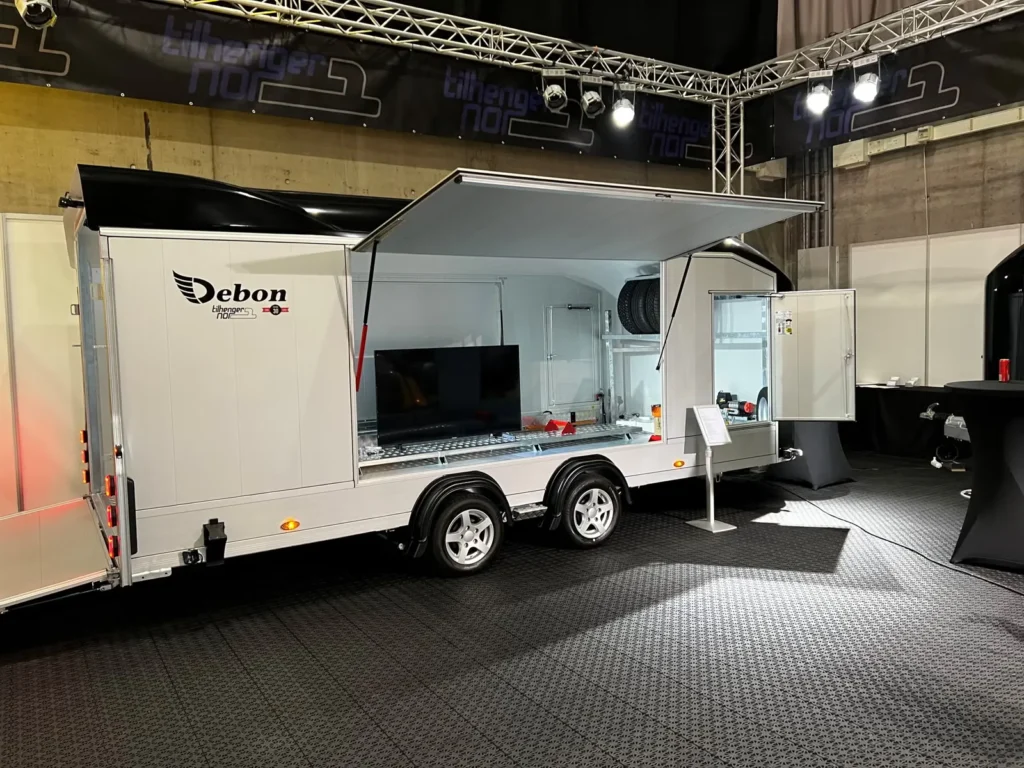 Geschlossener Autotransporter Debon Roadster 2000 (mit Fluggeltüren & Seitentüren)