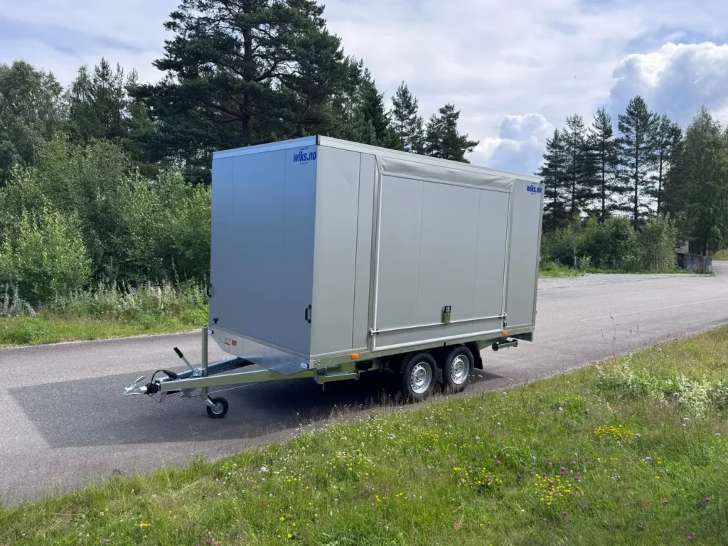 Kofferanhänger Wiks HK E 30.4 D (Isoliert, mit Seitenklappe)