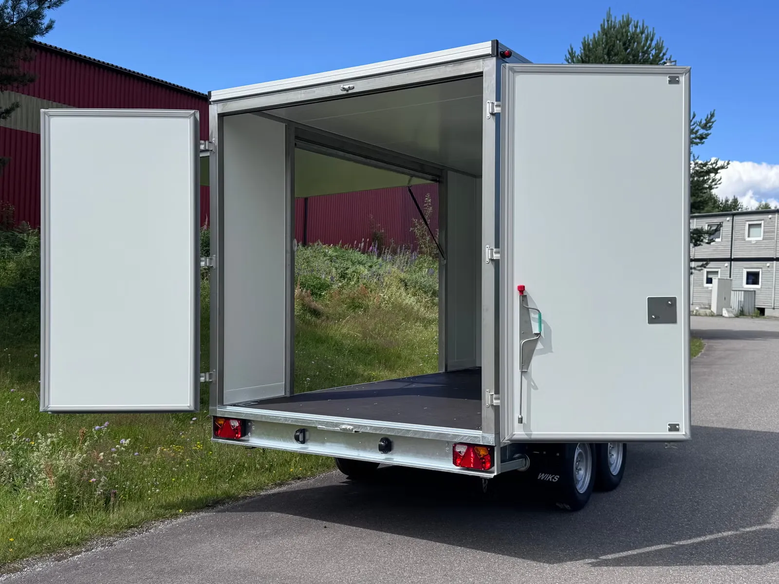 Kofferanhänger Wiks HK E 30.4 D (Isoliert, mit Seitenklappe) – Bild 9