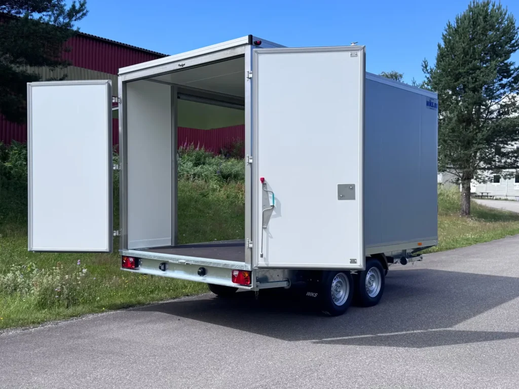 Kofferanhänger Wiks HK E 30.4 D (Isoliert, mit Seitenklappe)