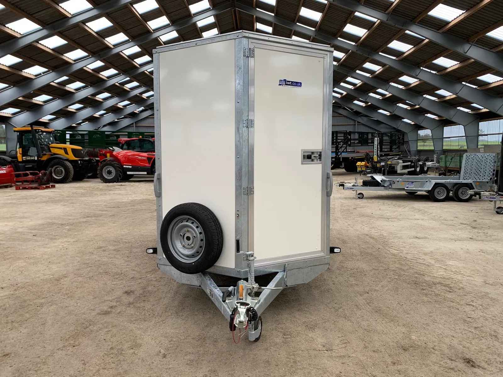 Anhänger Ifor Williams BV126 7 - Großer Profi-Kofferanhänger (Höhe: 2,14 m) – Bild 5