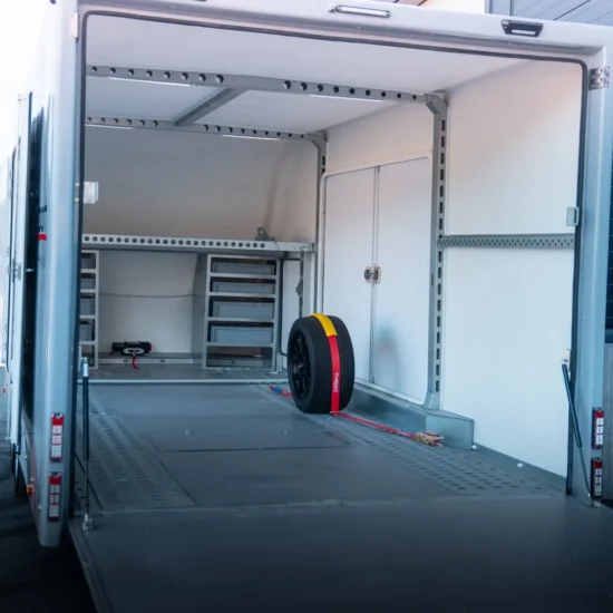 Geschlossener Autotransporter ProSport Trailers T3 (Nordic Edition) – Bild 23