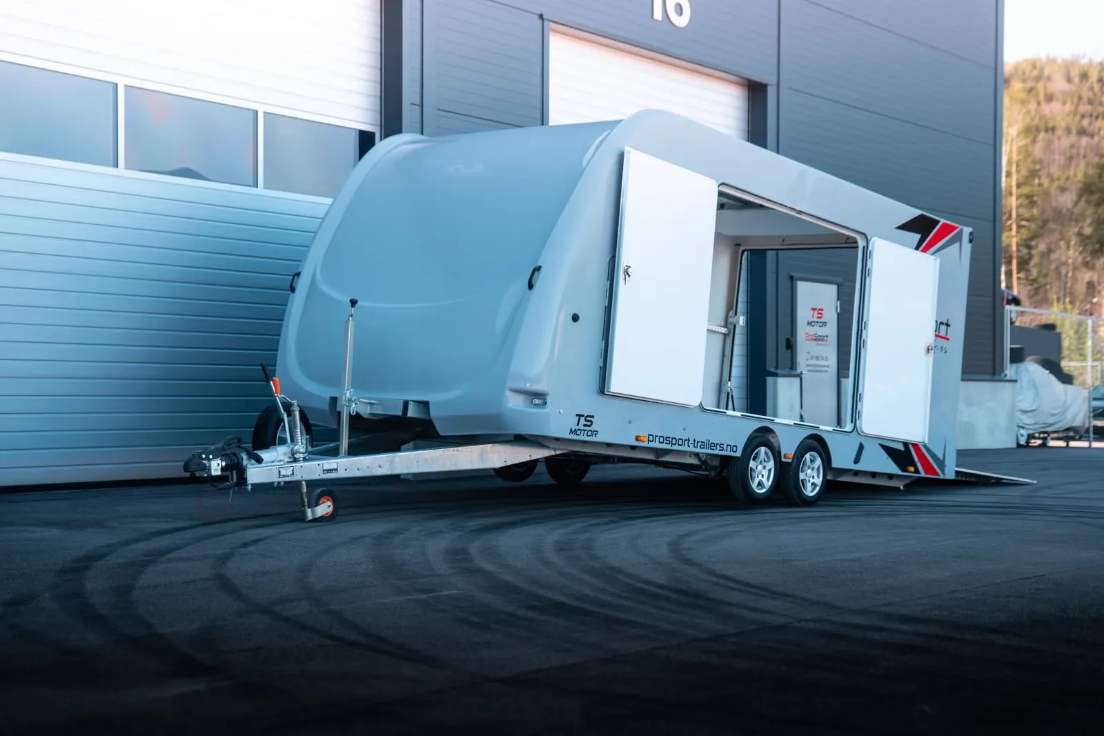 Geschlossener Autotransporter ProSport Trailers T3 (Nordic Edition) – Bild 4