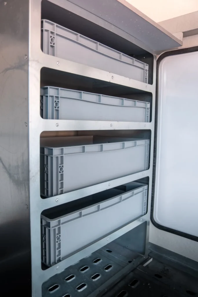 Geschlossener Autotransporter ProSport Trailers T3 (Nordic Edition)