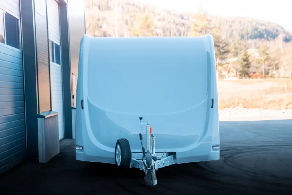 Geschlossener Autotransporter ProSport Trailers T3 (Nordic Edition)