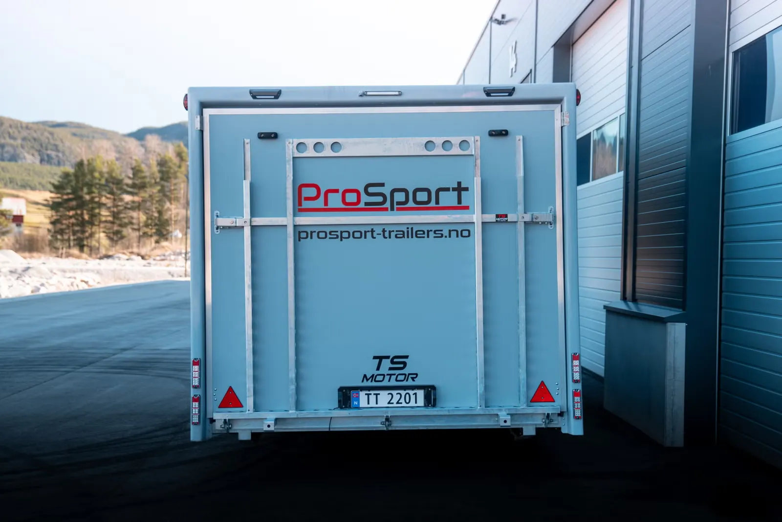 Geschlossener Autotransporter ProSport Trailers T3 (Nordic Edition) – Bild 5