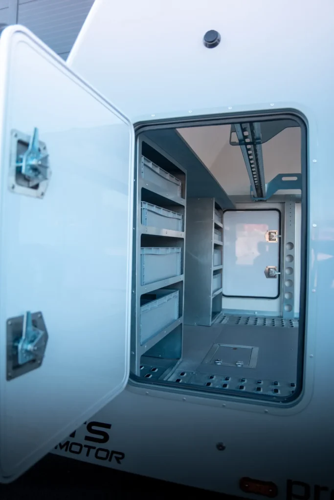 Geschlossener Autotransporter ProSport Trailers T3 (Nordic Edition)