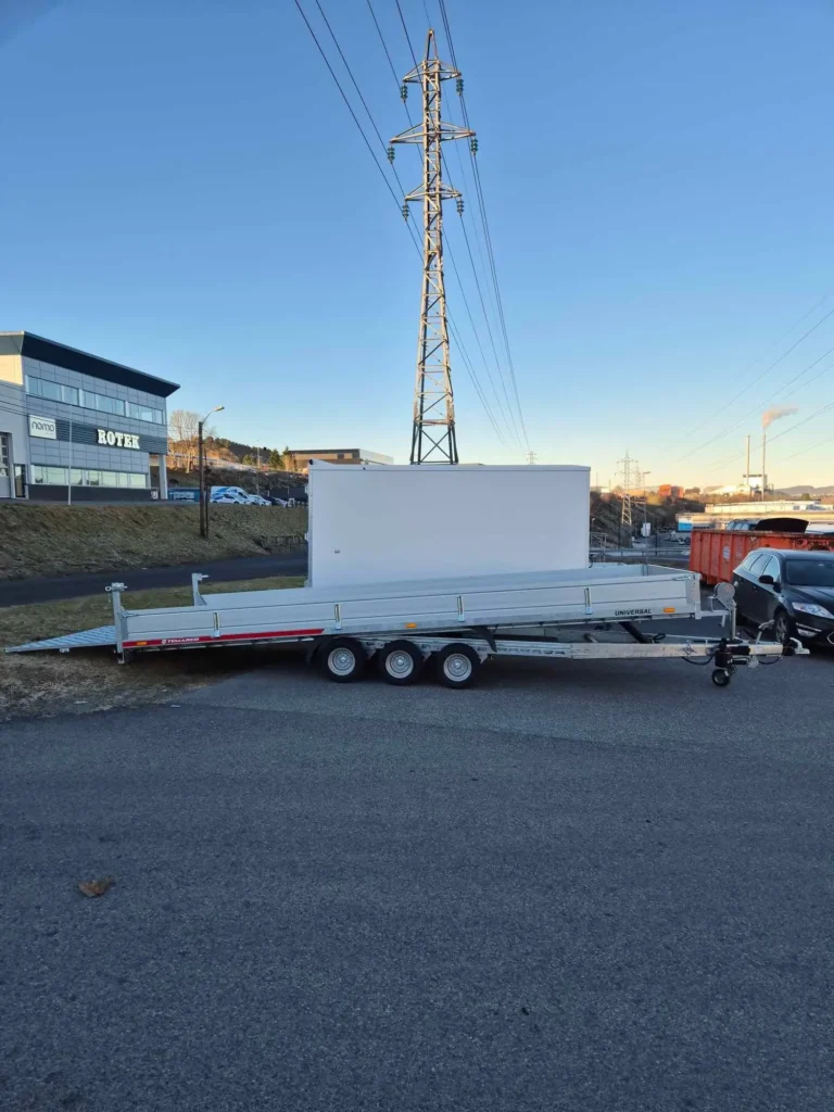 Anhänger Temared Builder 3-Achser - Hydraulisch ankippbarer Baumaschinen- & Fahrzeugtransporter