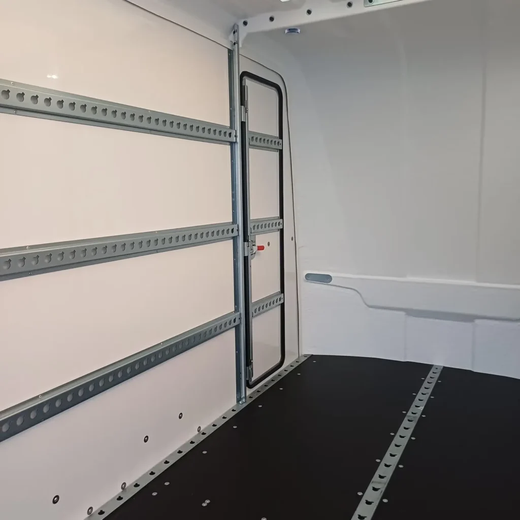 Kofferanhänger Brian James Cargo Shuttler / High-Spec Box (600-3518-27-2-12-B)