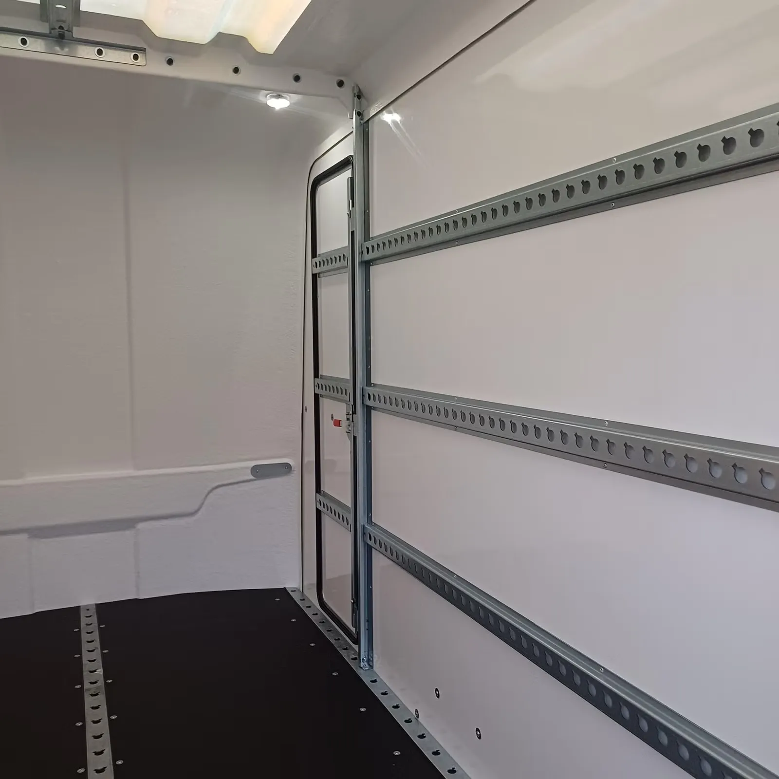 Kofferanhänger Brian James Cargo Shuttler / High-Spec Box (600-3518-27-2-12-B) – Bild 7
