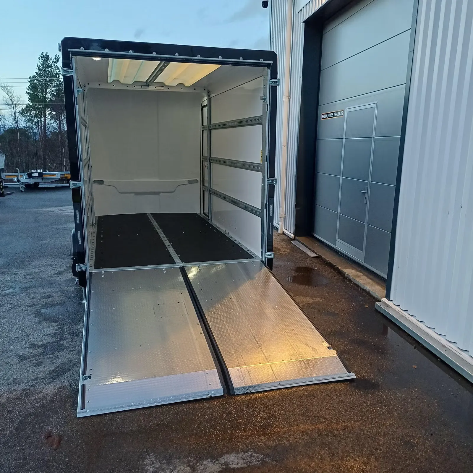 Kofferanhänger Brian James Cargo Shuttler / High-Spec Box (600-3518-27-2-12-B) – Bild 12