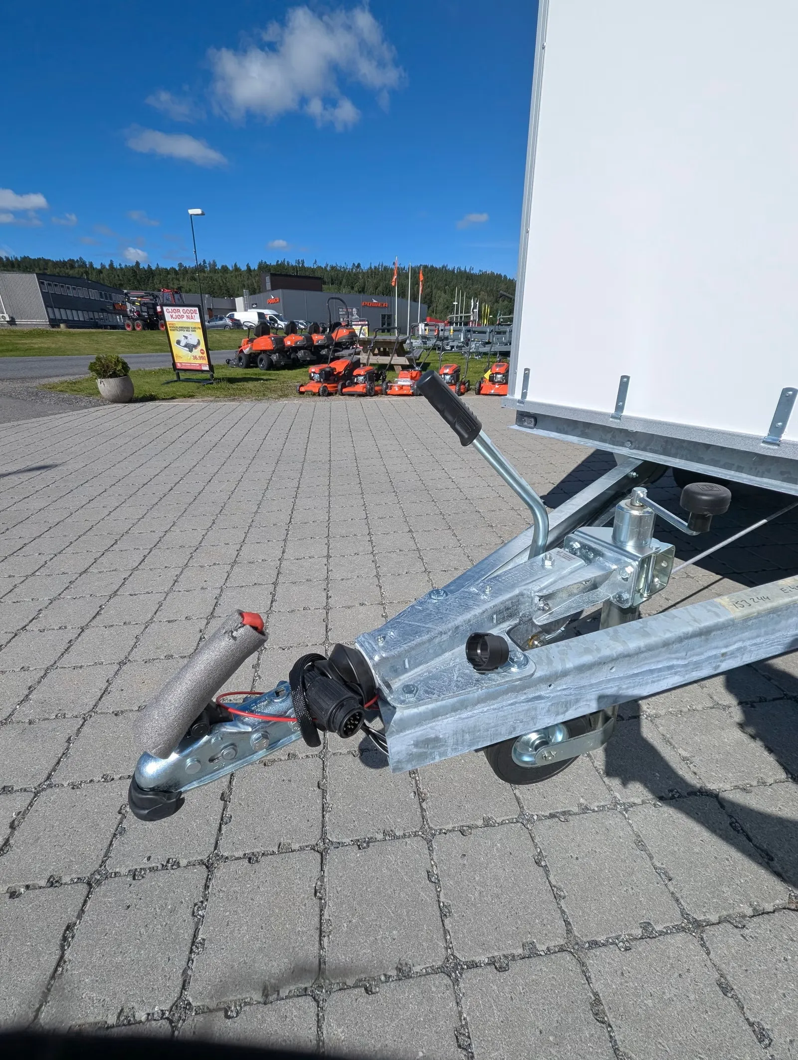 Kofferanhänger Tredal T-23-BBFS (Neufahrzeug / Ausstellungsstück) – Bild 6