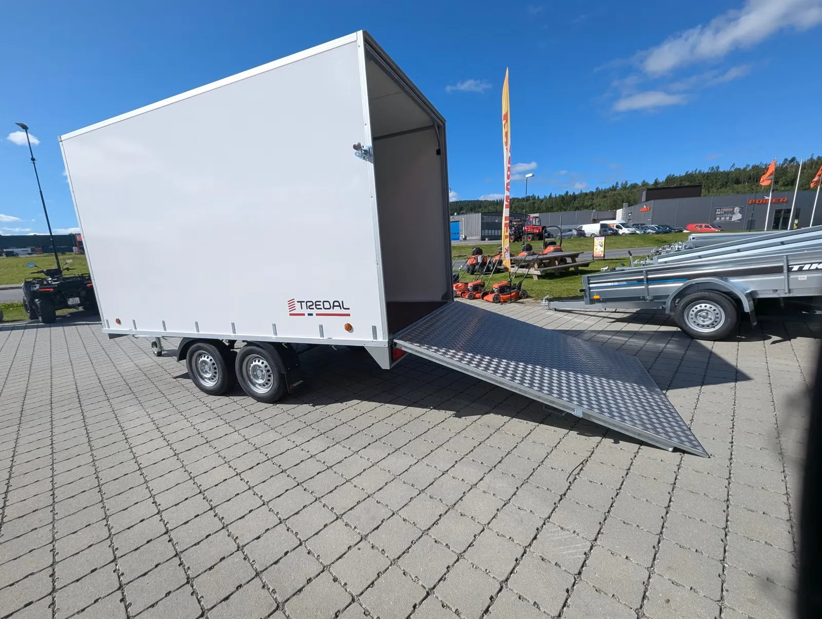 Kofferanhänger Tredal T-23-BBFS (Neufahrzeug / Ausstellungsstück) – Bild 2