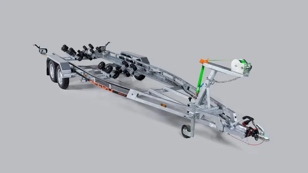 Bootsanhänger Respo 2400MR - Multiroller-System für einfaches Slipper