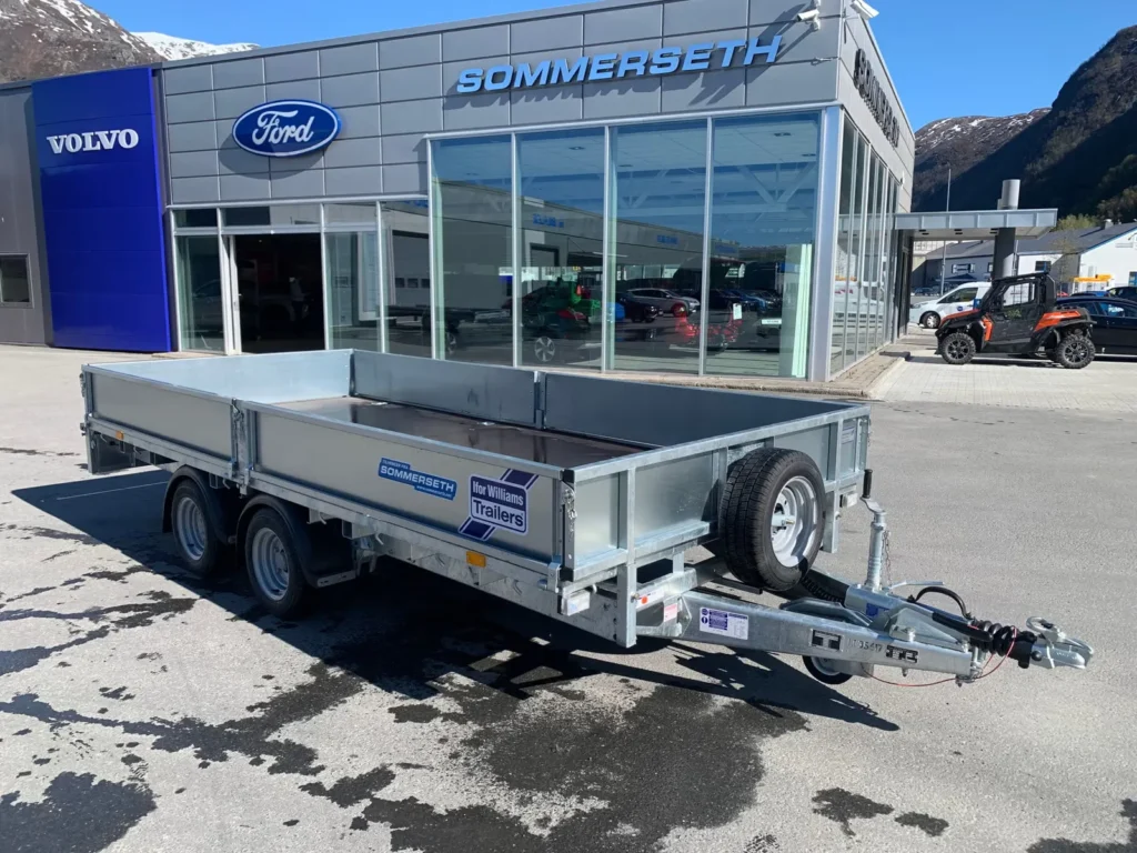 Anhänger Ifor Williams LM146 (Flachbett- / Pritschenanhänger mit Bordwänden)