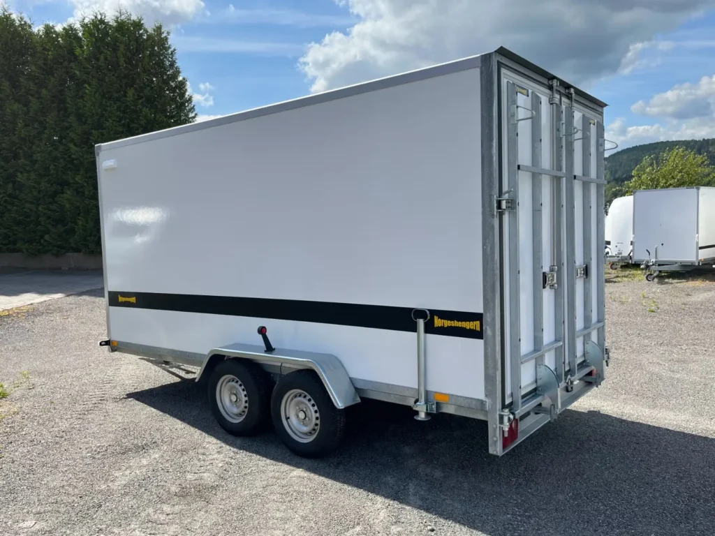 Kofferanhänger Norgeshengern F2541 Cargo (Isoliert, mit Kombi-Rampe)