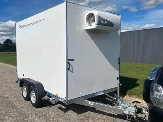 Arctic K330-2700-D Kühlanhänger - 2700kg Kühlkoffer Alu-Wannenboden GOVI 230V