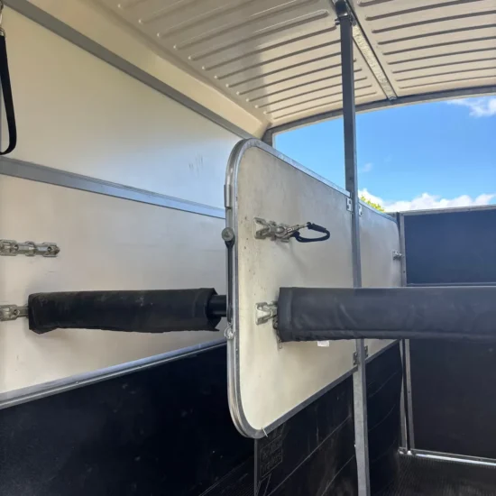 Ifor Williams HB511 Pferdeanhänger - 2 Pferde bis 17.2 hh Alu Frontausstieg 2700kg – Bild 9