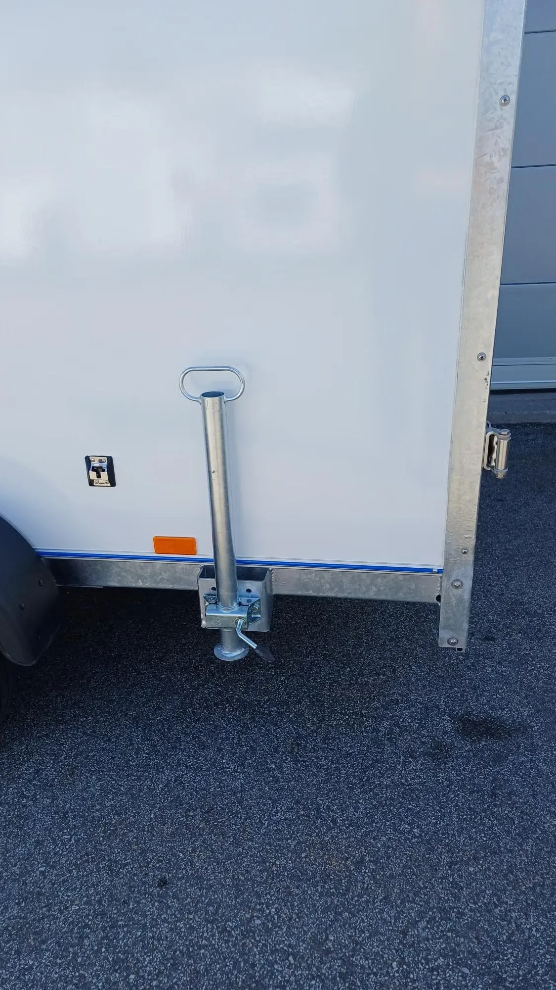 Arctic K330-2700-D Kühlanhänger - 2700kg Kühlkoffer Alu-Wannenboden GOVI 230V – Bild 14
