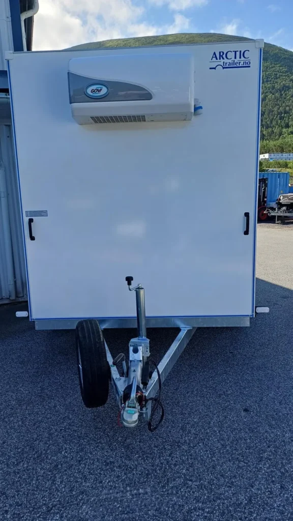 Arctic K330-2700-D Kühlanhänger - 2700kg Kühlkoffer Alu-Wannenboden GOVI 230V