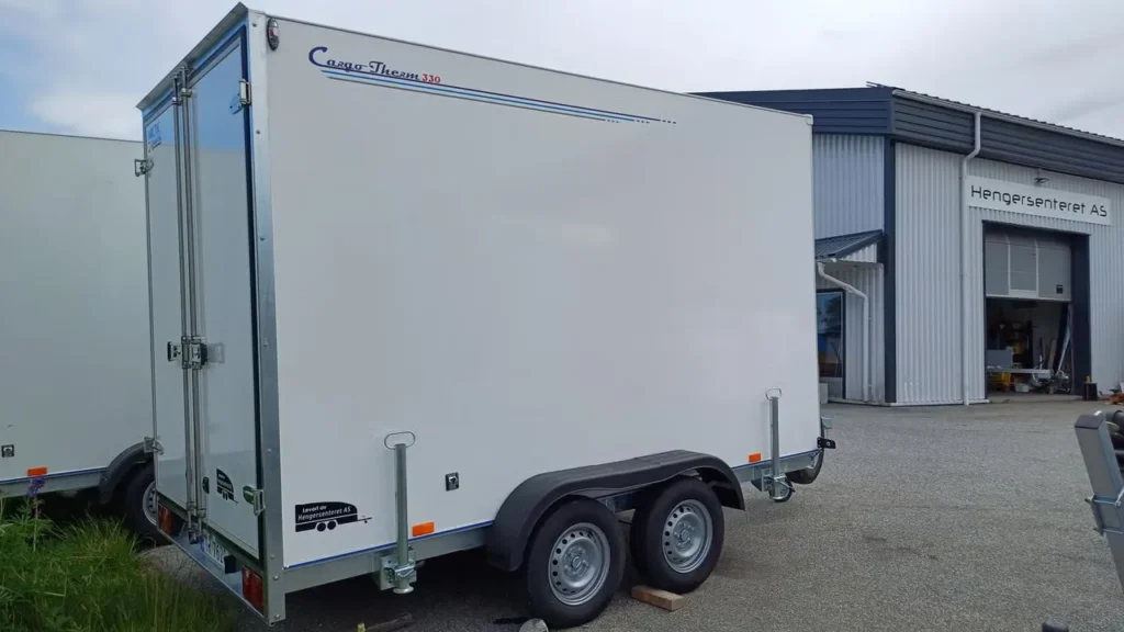 Arctic K330-2700-D Kühlanhänger - 2700kg Kühlkoffer Alu-Wannenboden GOVI 230V
