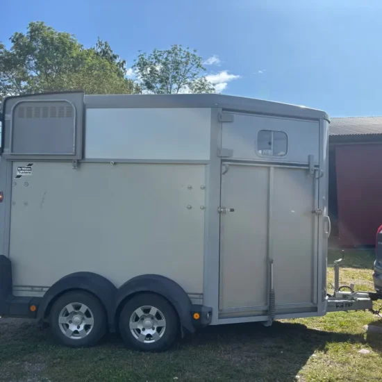 Ifor Williams HB511 Pferdeanhänger - 2 Pferde bis 17.2 hh Alu Frontausstieg 2700kg – Bild 2