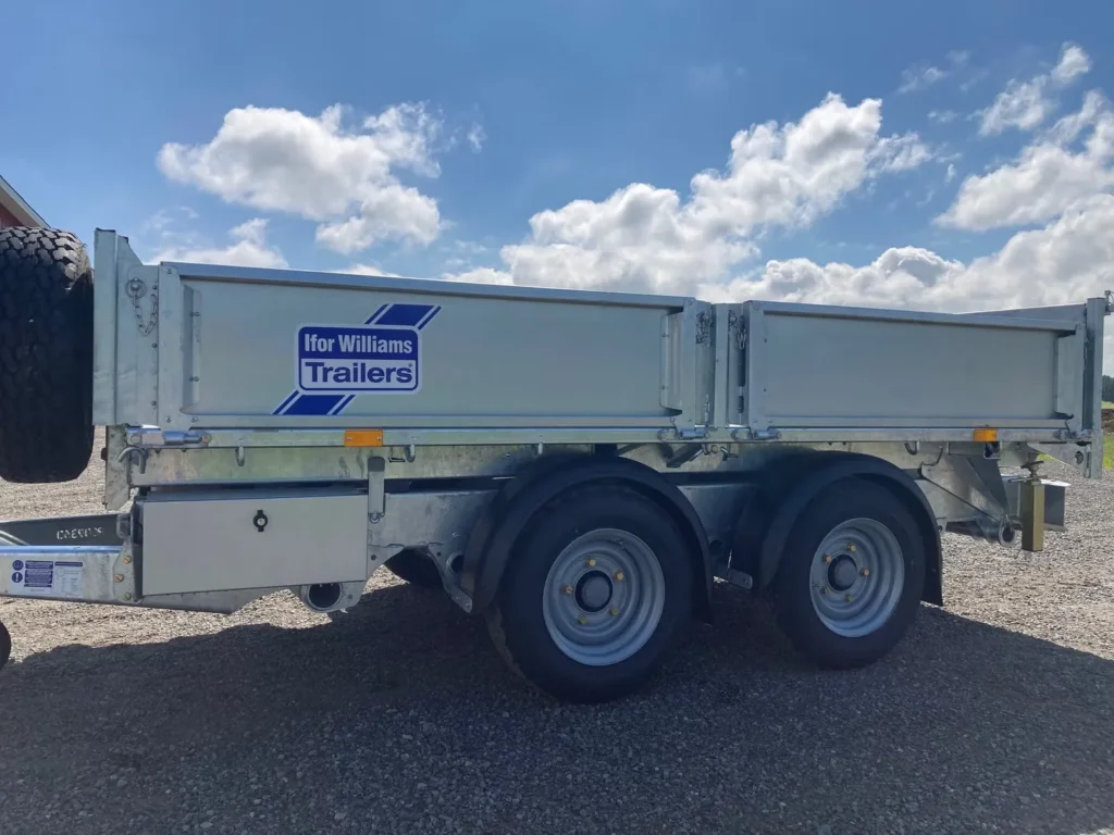 Dreiseitenkipper Ifor Williams TT3017 (3.500 kg Schwerlast-Kipper)