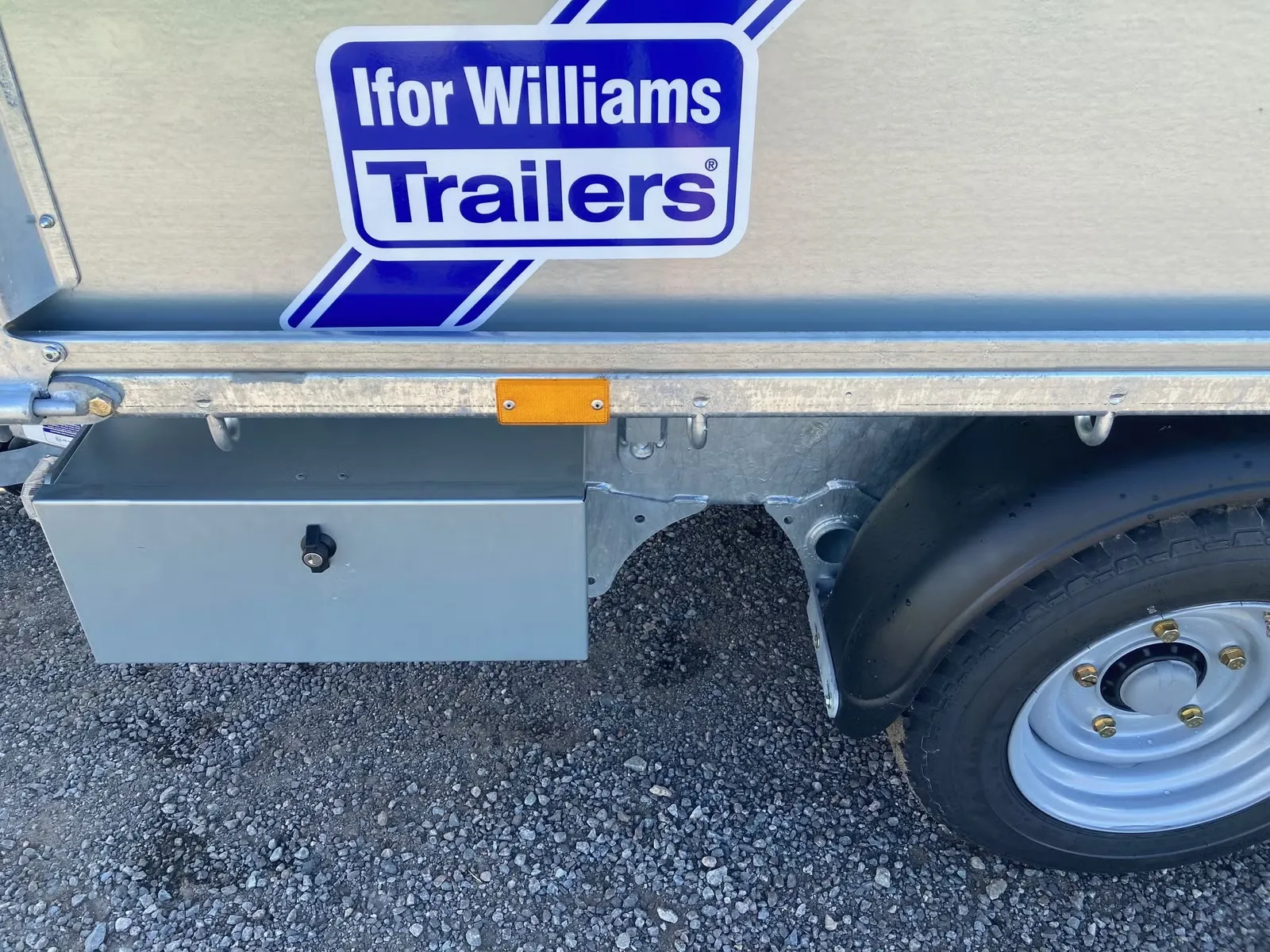 Dreiseitenkipper Ifor Williams TT3017 (3.500 kg Schwerlast-Kipper) – Bild 3