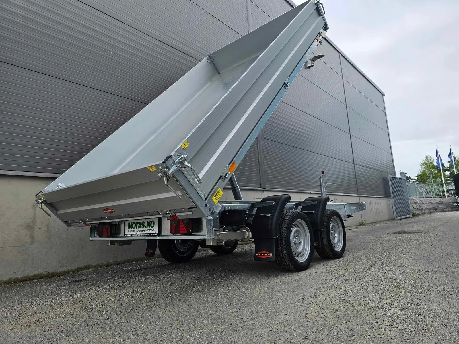 Dreiseitenkipper Böckmann DK-AL 3218/27P (2.700 kg Tandem-Kipper) – Bild 12
