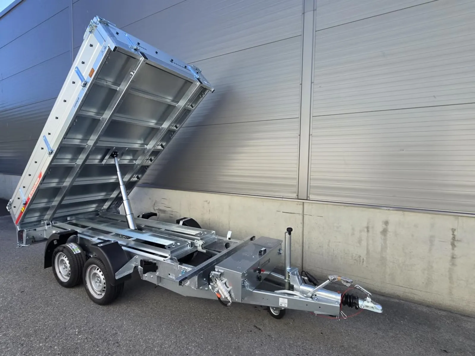 Rückwärtskipper Temared Tyr 2700 (2.700 kg Kipper-Anhänger) – Bild 3
