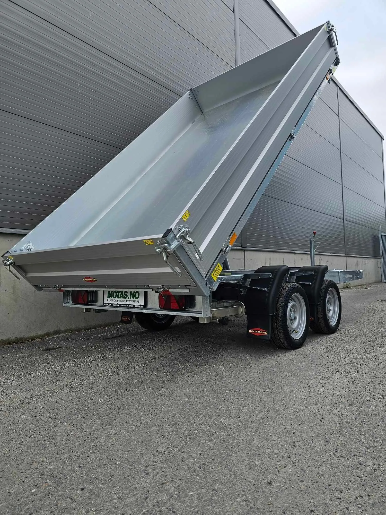 Dreiseitenkipper Böckmann DK-AL 3218/35P (3.500 kg Tandem-Kipper) – Bild 4