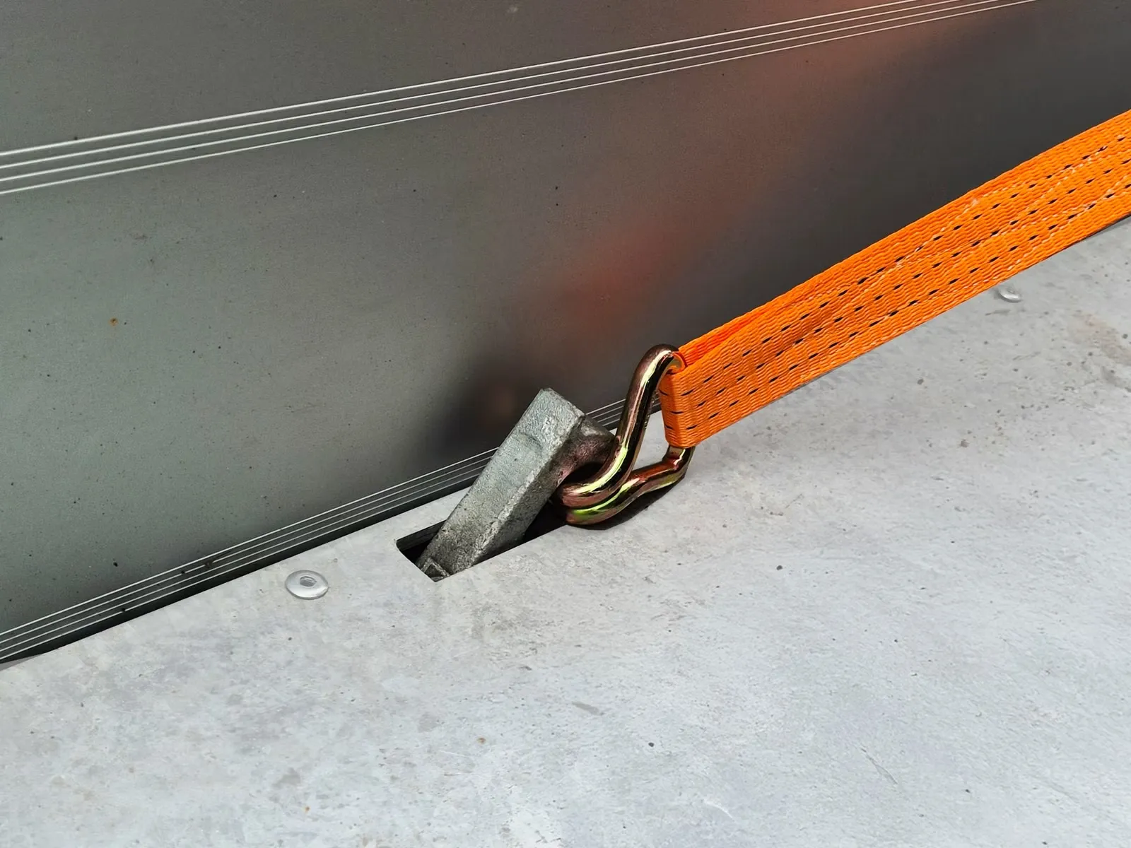 Rückwärtskipper Brenderup BT5325 (BT5000 Serie – 3.500 kg Schwerlast-Kipper) – Bild 14