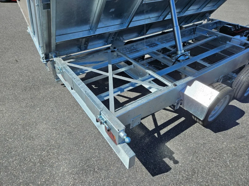 Dreiseitenkipper Variant 3519 TB (3.500 kg Schwerlast-Kipper mit Stahlbordwänden)