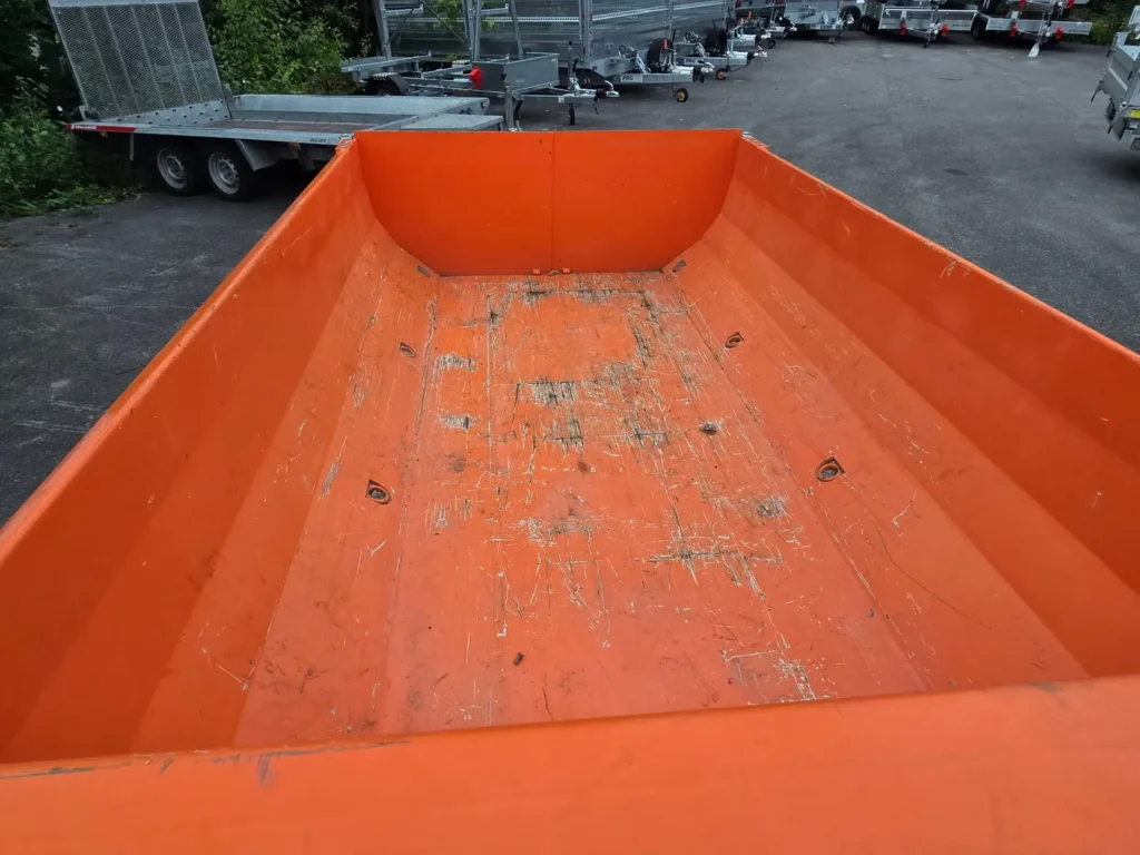 Schwerlast-Gesteinskipper Muldy (3.500 kg 2-Achs-Baustellenkipper)