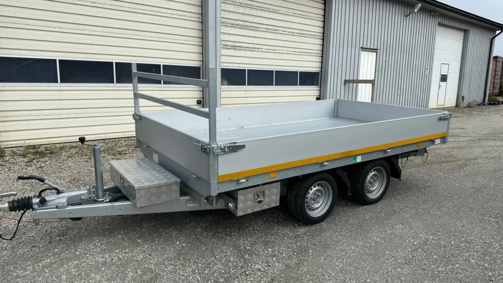 Dreiseitenkipper Eduard 3318 (2.700 – 3.500 kg Profi-Hochlader)