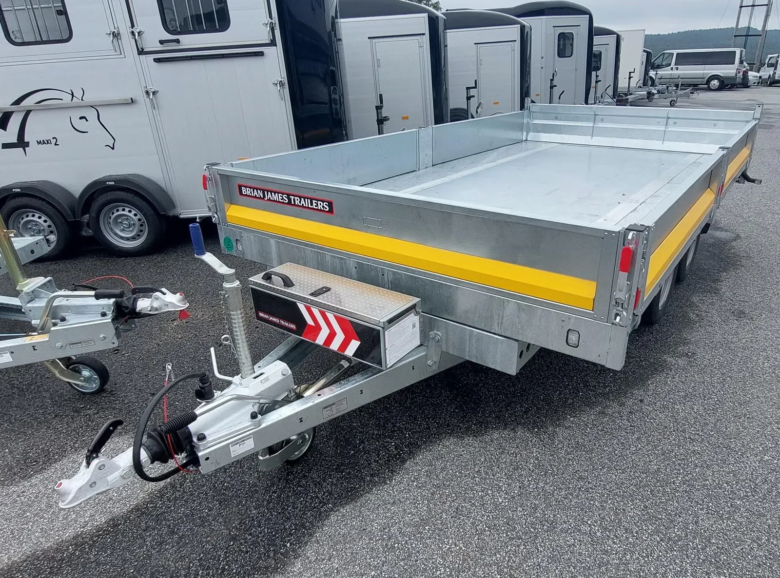 Dreiseitenkipper Brian James Tipper (Modell 526-3620-35-2-12 / 3.500 kg Tandem-Profi-Kipper) – Bild 2