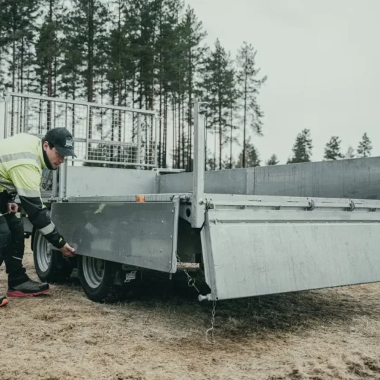 Dreiseitenkipper Ifor Williams TT3621 (3.500 kg Schwerlast-Kipper – Maximodell) – Bild 1