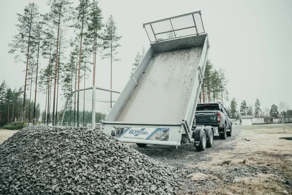 Dreiseitenkipper Ifor Williams TT3621 (3.500 kg Schwerlast-Kipper – Maximodell)