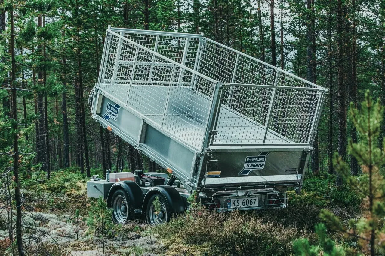 Rückwärtskipper Ifor Williams TT2515 (2.700 kg Tandem-Schwerlastkipper) – Bild 1