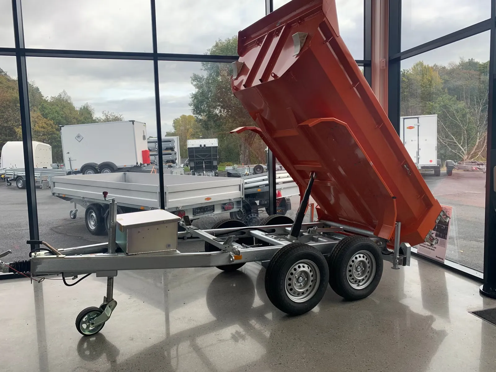 Schwerlast-Gesteins- und Baggerkipper Muldy 3500 Cargo (3.500 kg 2-Achs-Baustellenkipper) – Bild 1